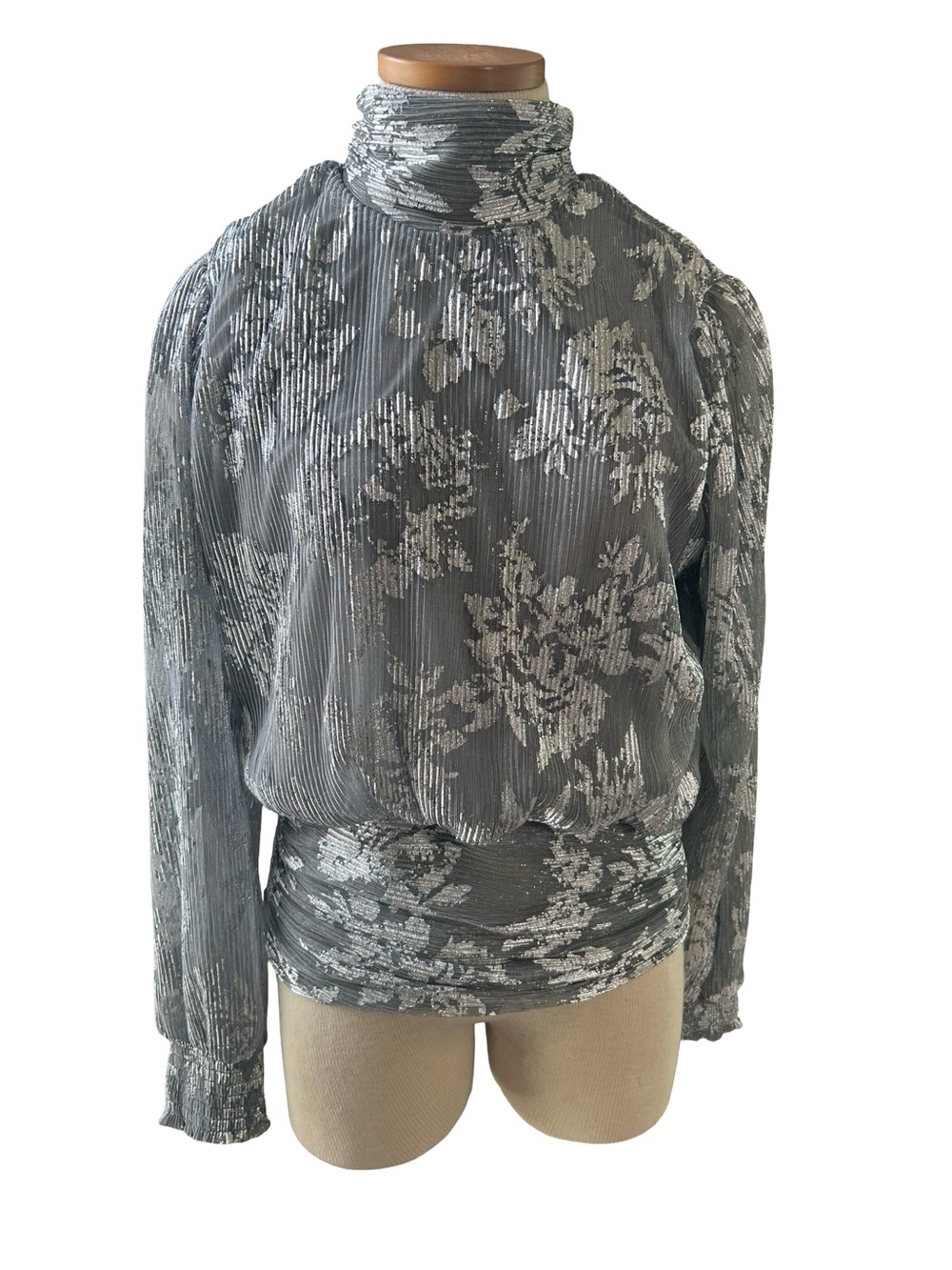 Joie Metallic Floral Pleated Blouse Top Gray Silver High
Neck Long Sleeve
Size L - Picture 4 of 9
